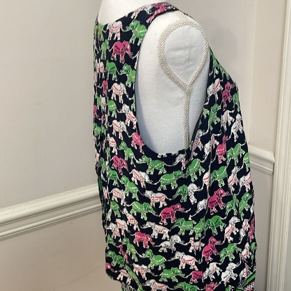 NWOT Crown & Ivy Sleeveless 2 layer elephant blouse shirt top  Size L large - Picture 5 of 9